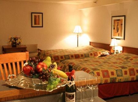 Executive Inn Express Vancouver Airport Ричмонд Номер фото
