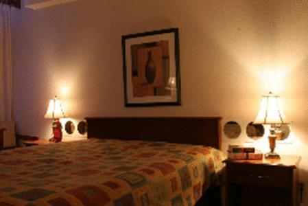Executive Inn Express Vancouver Airport Ричмонд Номер фото
